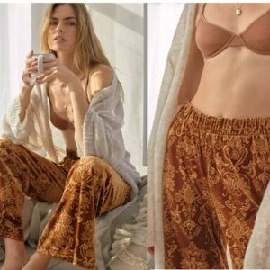 Beyond Yoga Deep Gold Bronze Baroque Velvet Wide Leg Lounge Pants XL NWT